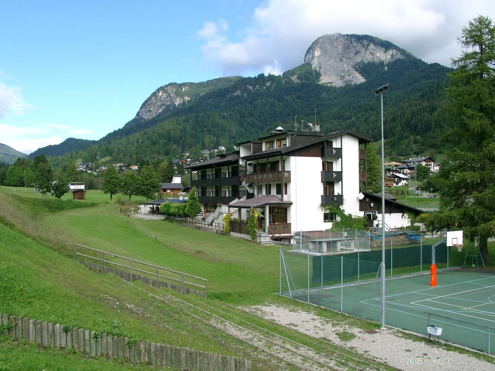 Hotel Davost Forni di Sopra Exteriör bild