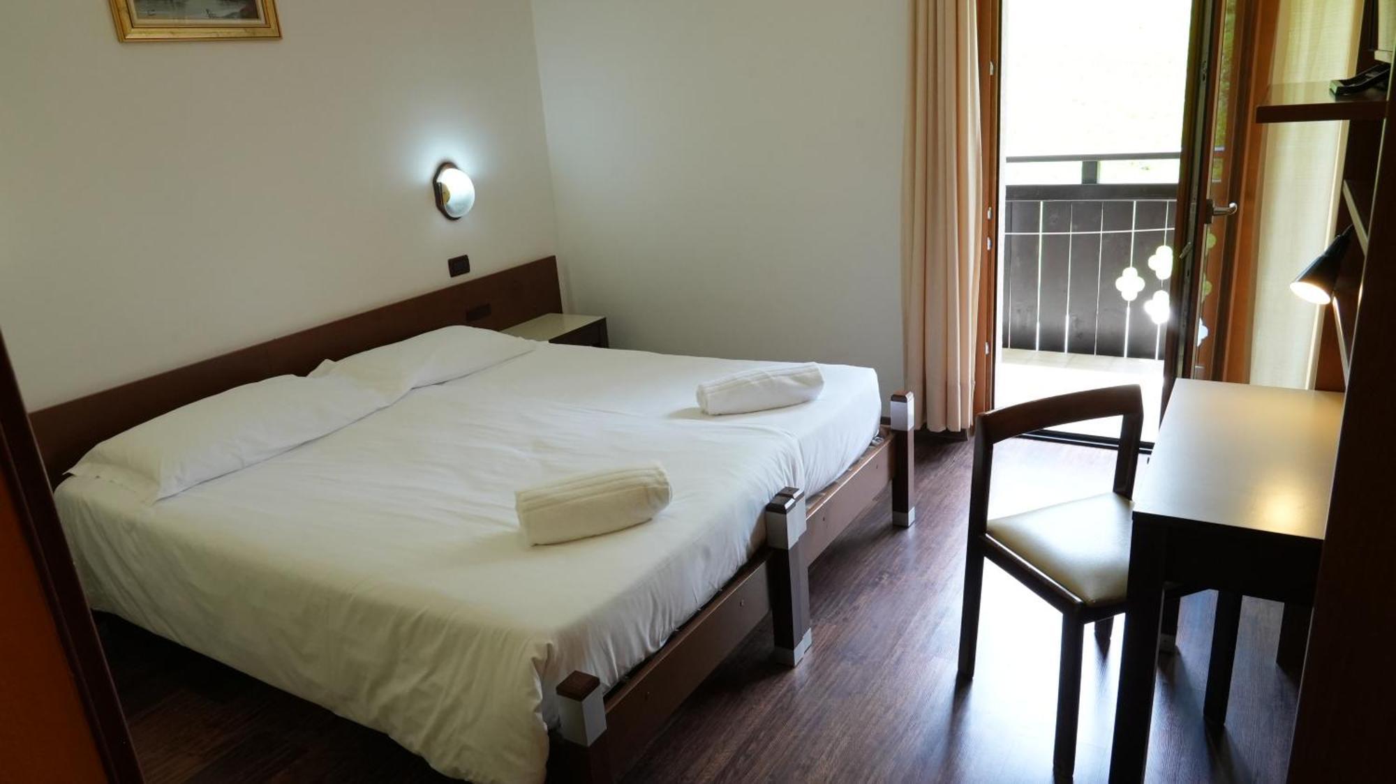 Hotel Davost Forni di Sopra Exteriör bild