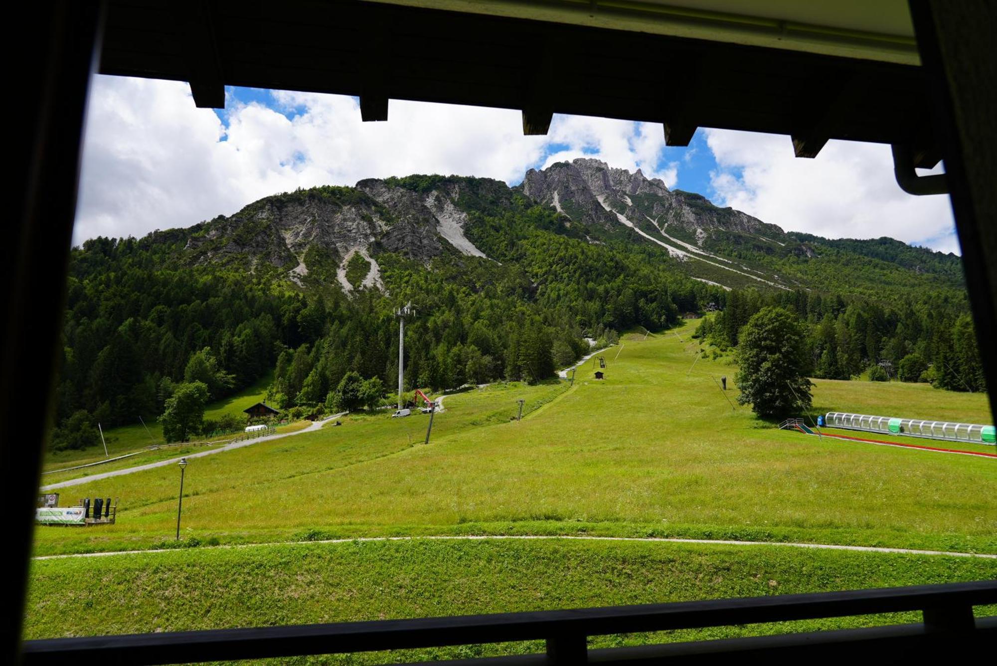 Hotel Davost Forni di Sopra Exteriör bild